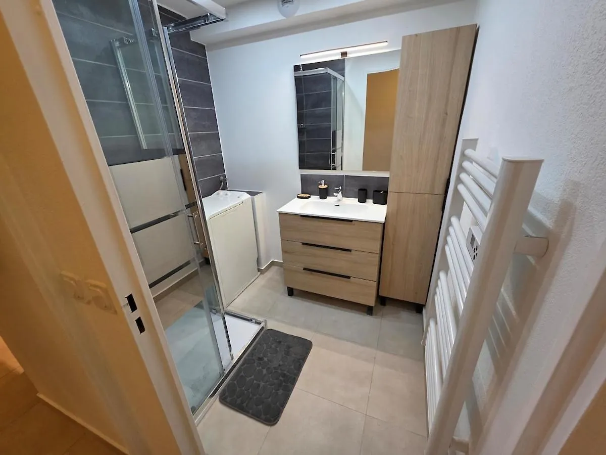 Appartement Renove Proche Plage Cannes France