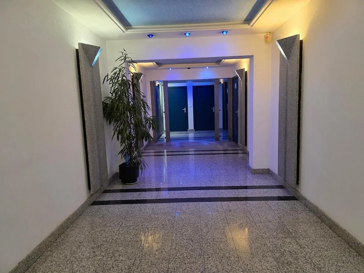 Appartement Renove Proche Plage Cannes Apartment