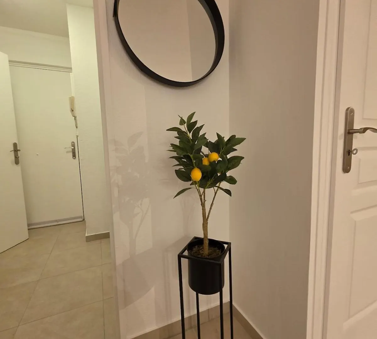 Appartement Renove Proche Plage Cannes Apartment